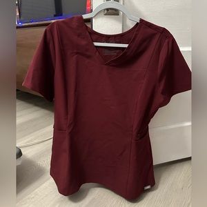 New burgundy FIGS top size L